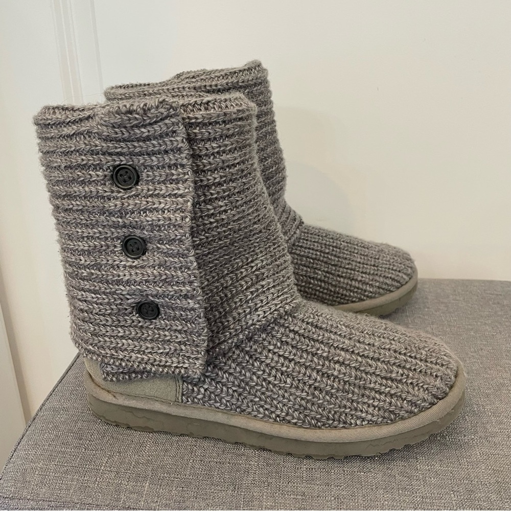 UGG Classic Cardi Knit Boots - Gray, size 7